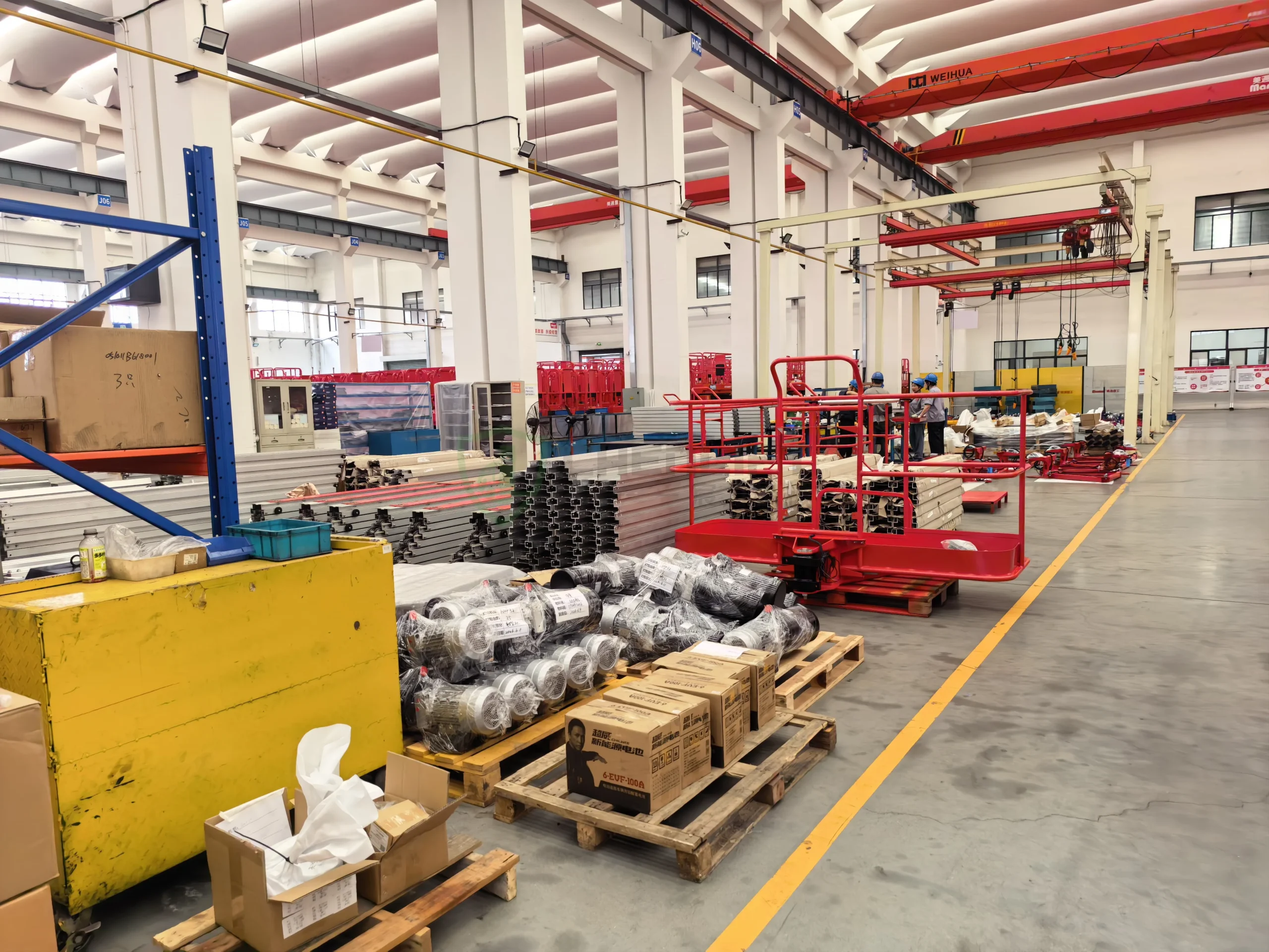 Chenlift material transfer area