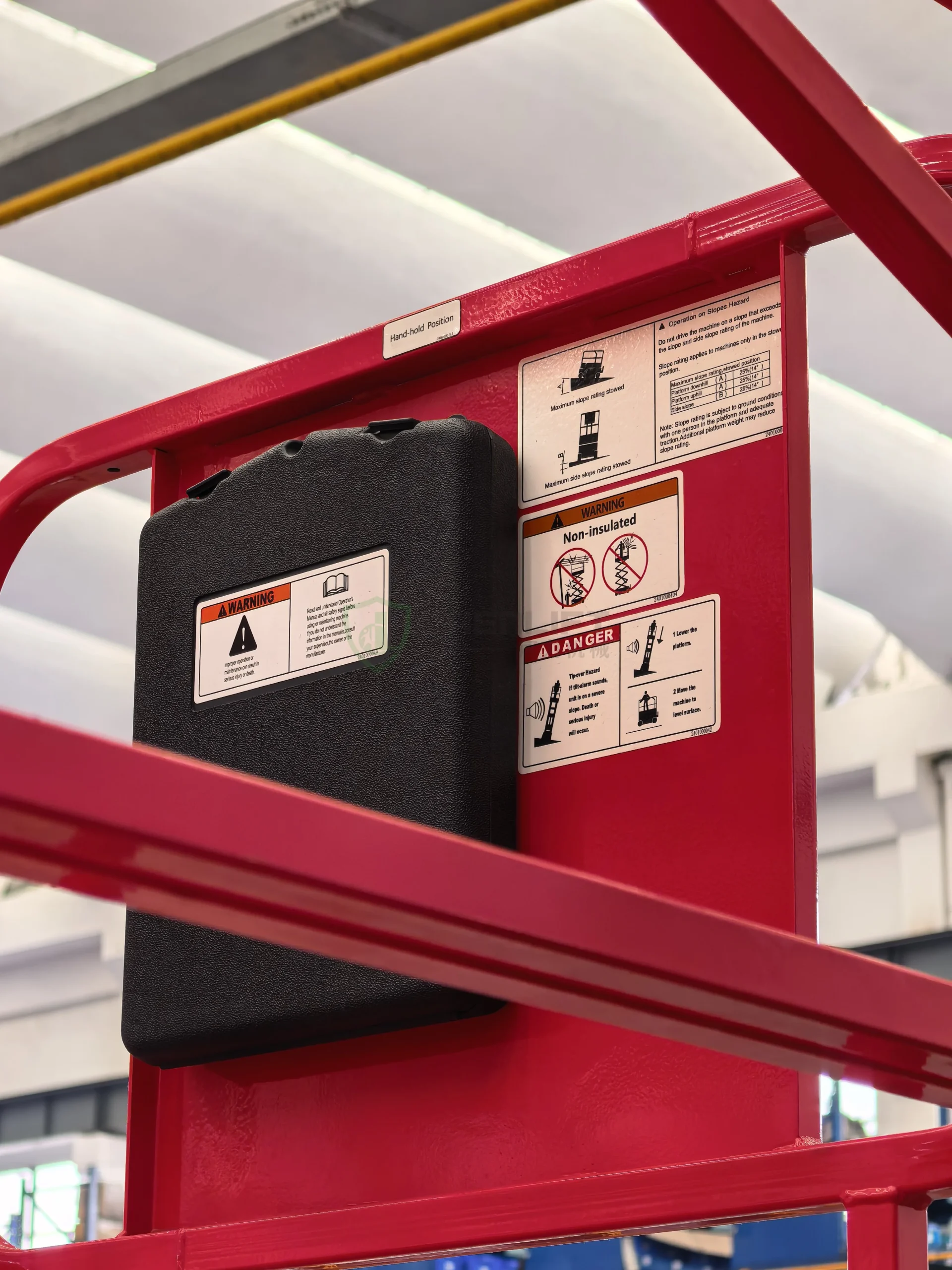 Chenlift platform occupant area label